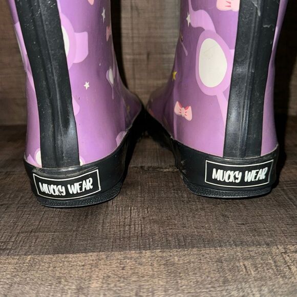 MUCKY WEAR Rain boots- size 11 - Picture 5 of 9